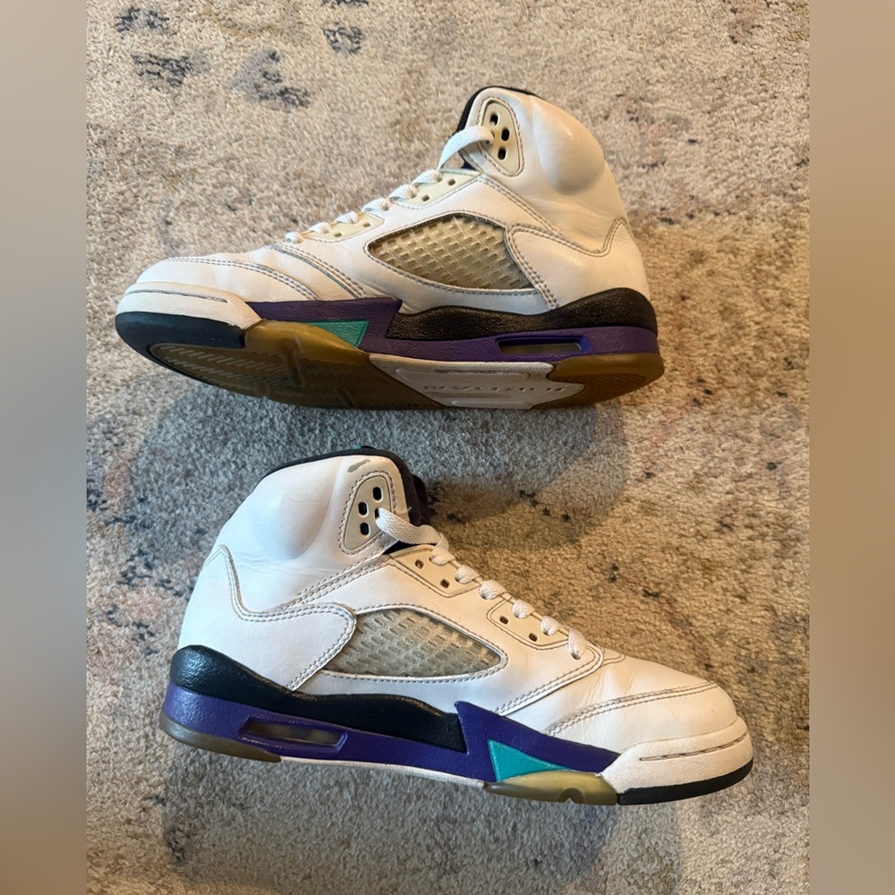 Air Jordan 5 Retro “Grape” (2013) – Size 5.5Y/ 6.5W